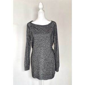 Athleta long sleeve tunic stretch crewneck snowscape black and white